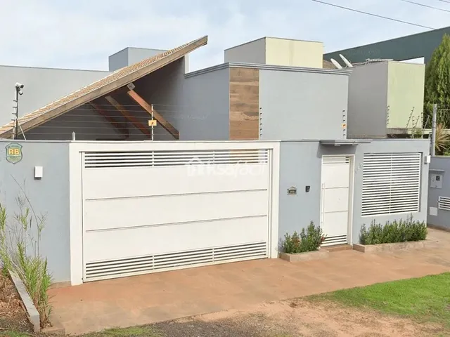 Imagem: Casa com 3 Dormitórios À Venda, 245 M²