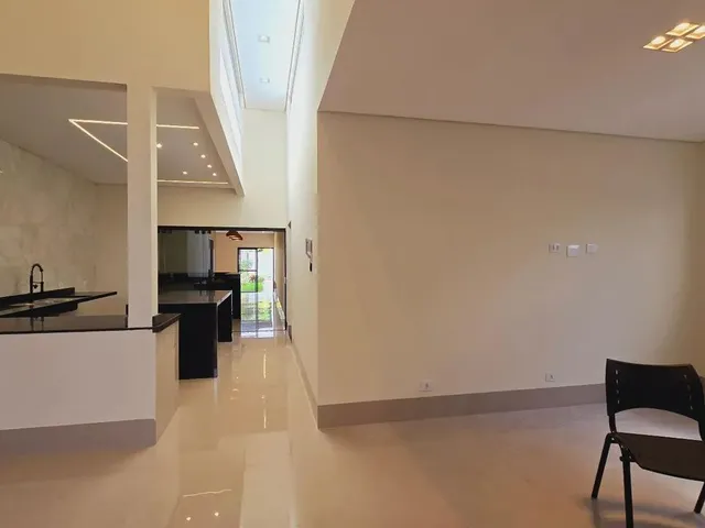 Imagem 14: Casa Térrea com 4 Quartos e Suíte Master- Jardim Bela Vista