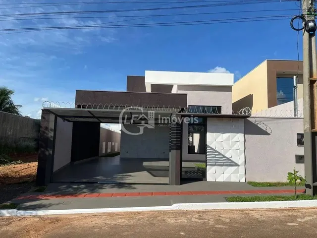 Imagem: A casa possui 3 Dormitórios, 1 Suíte, 2 Banheiros, 2
