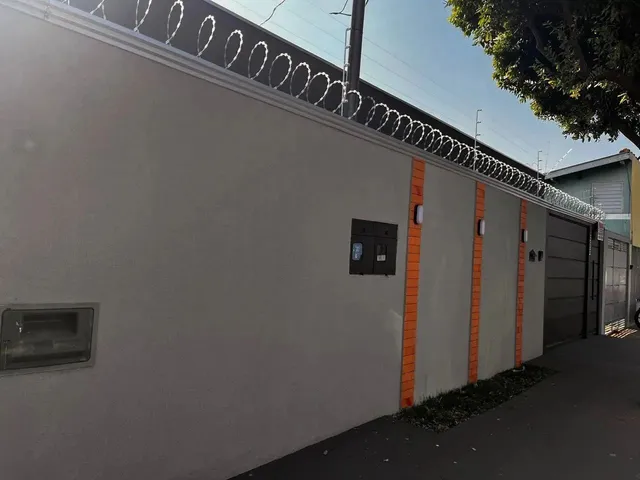 Imagem: Venda - Casa em Jardim Jacy com 5 Quartos