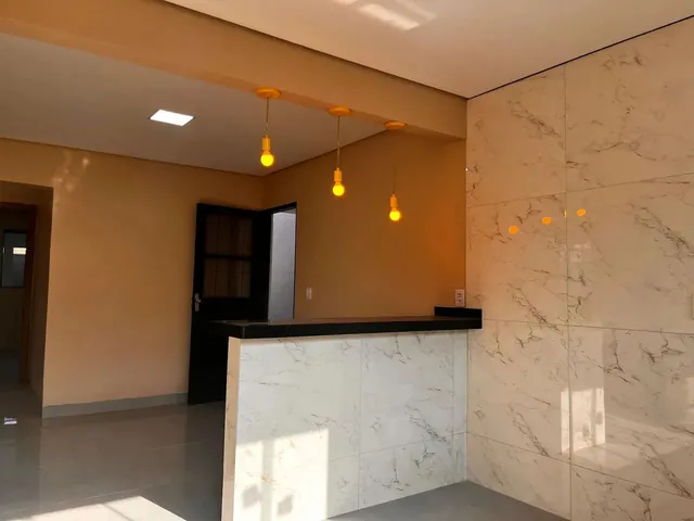 Imagem 2: Venda - Casa em Jardim Jacy com 5 Quartos