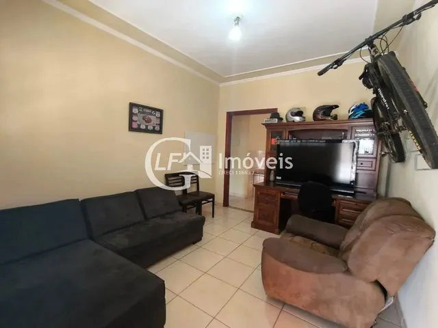 Imagem 2: Casa com 2 Quartos - Boa Localização