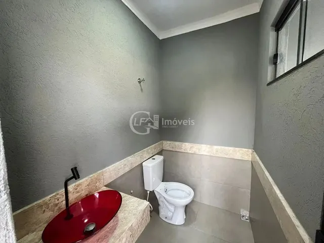 Imagem 5: Imóvel de Luxo na Vila Planalto: Casa com 3 Quartos, 3 Suítes, 1 Sala e 2 Vagas De