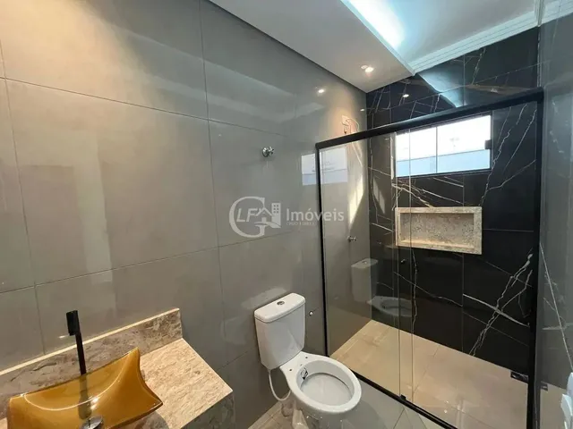 Imagem 6: Imóvel de Luxo na Vila Planalto: Casa com 3 Quartos, 3 Suítes, 1 Sala e 2 Vagas De