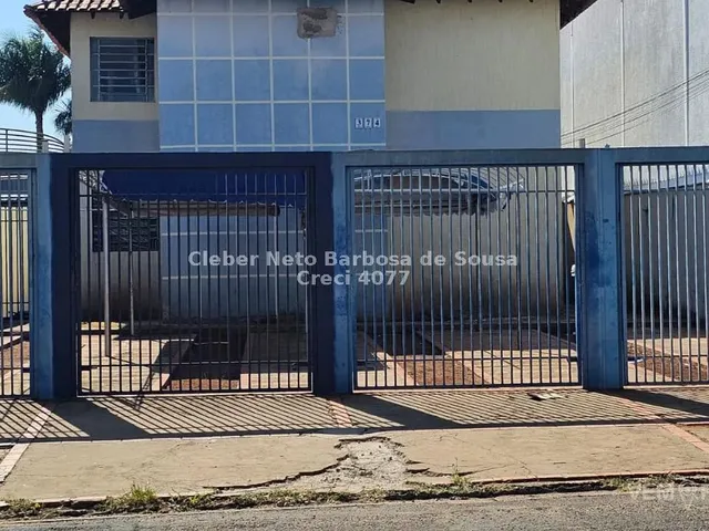 Imagem: O apartamento possui 3 Dormitórios, 2 Banheiros, 2 Vagas