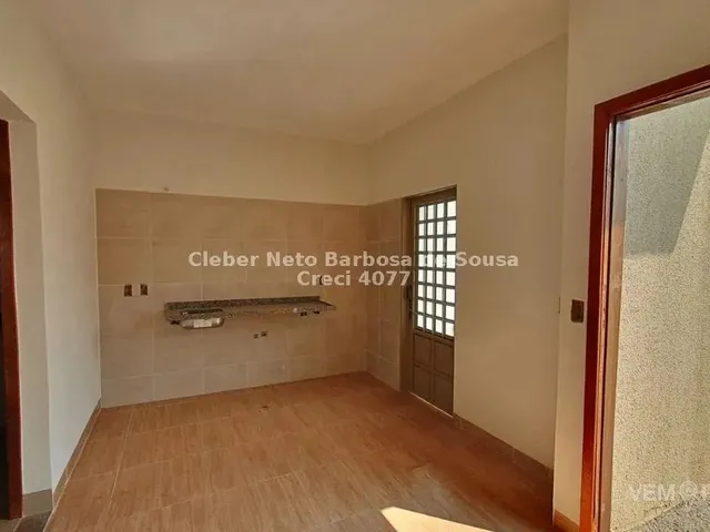 Imagem 15: Imóvel com Suíte e Vias Rápidas Até o Centro!
