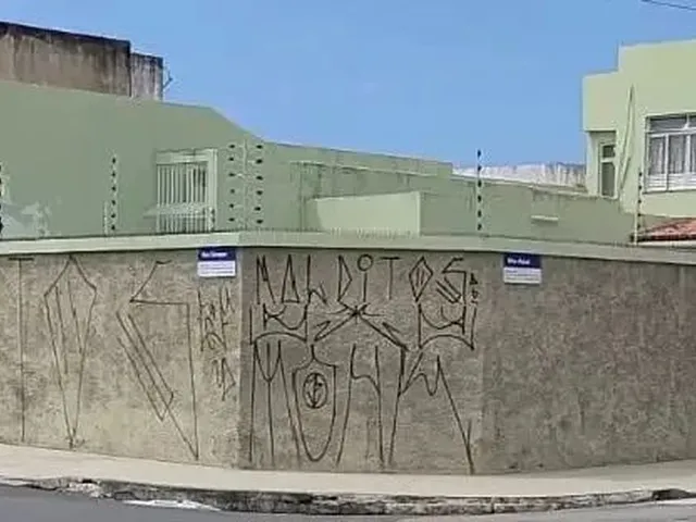 Imagem: Casa À Venda em Rua Pública, São José