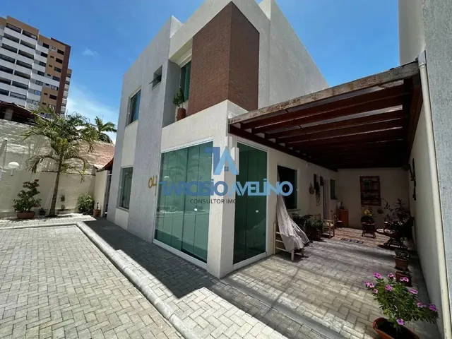 Imagem 1: Casa Duplex com 3 Suítes em Cond Fechado - Atalaia