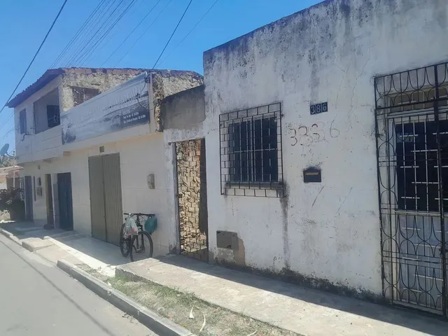 Imagem 2: Casa 70 Mil. 210m² de Área, 2 Banheirose2 Dormitórios