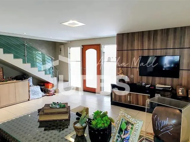 Imagem: Sobrado de 4 Quartos em Condominio Fechado