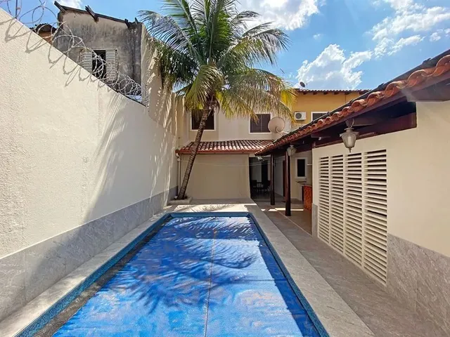 Imagem: Sobrado de 247 M² com 05 Quartos À Venda