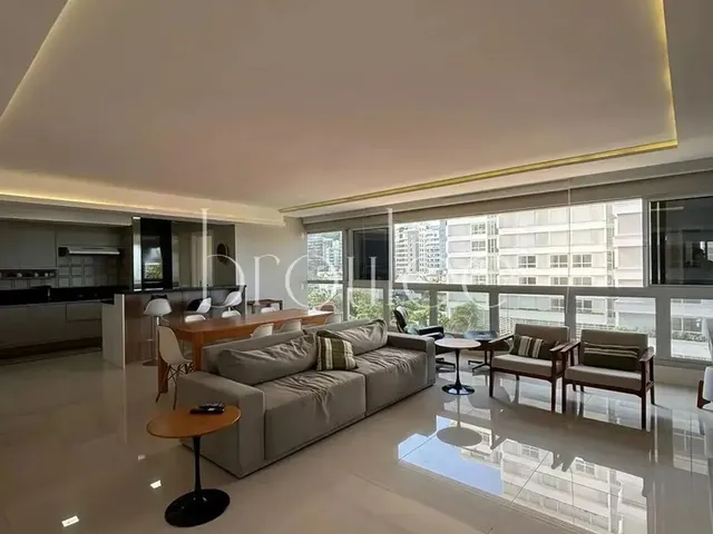 Imagem 2: Apartamento Mobiliado com Vista Mar na Praia Brava para Locação/Aluguel Anual