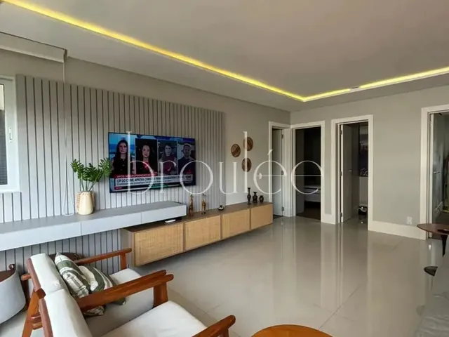 Imagem 8: Apartamento Mobiliado com Vista Mar na Praia Brava para Locação/Aluguel Anual