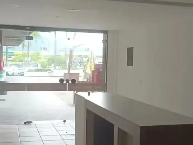 Imagem: Centro Comercial para Aluguel Tem 50 Metros