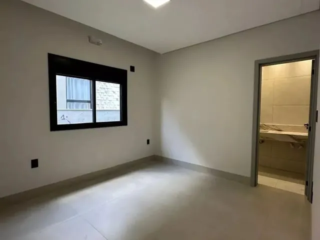 Imagem 4: Casa Térrea em Condomínio Florais da Mata para Venda, 3 Suítes, Petrópolis, Várzea