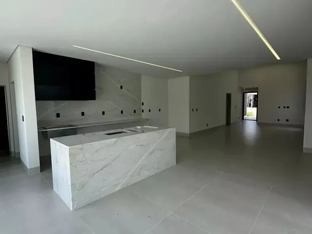 Imagem 2: Casa Térrea em Condomínio Florais da Mata para Venda, 3 Suítes, Petrópolis, Várzea