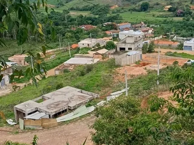 Imagem 2: Lote em Construção
