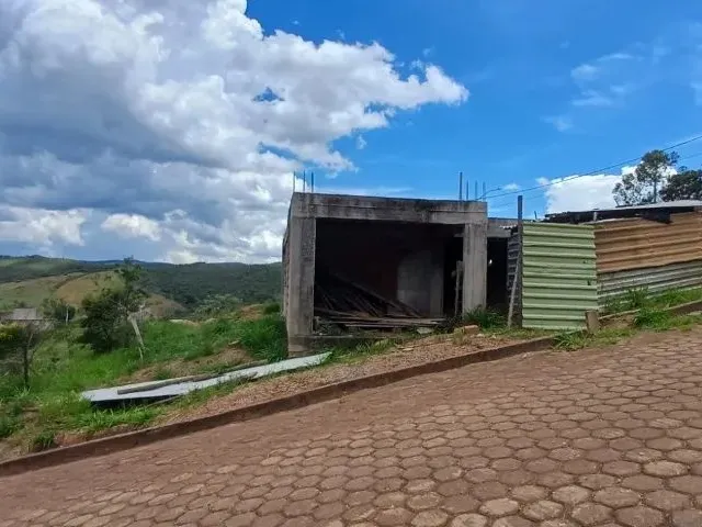 Imagem 3: Lote em Construção