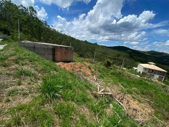 Imagem 9: Lote em Construção