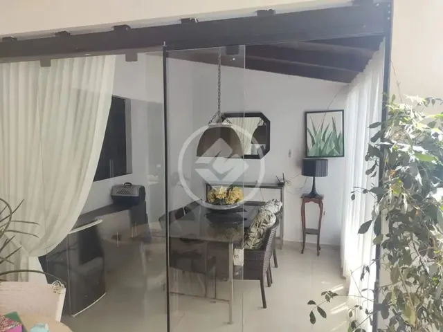 Imagem 6: Casa no Centro de Várzea Grande, 1 Km do Aeroporto, Casa com Piscina, Quarto com Banheira