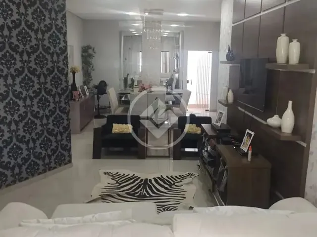 Imagem 14: Casa no Centro de Várzea Grande, 1 Km do Aeroporto, Casa com Piscina, Quarto com Banheira