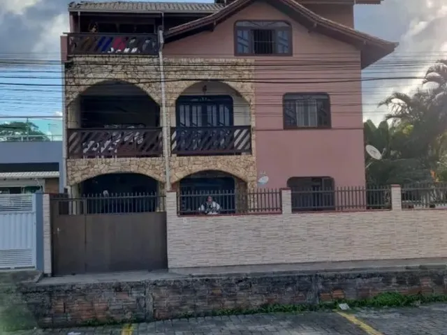 Imagem 1: Casa com Piscina-Ubatuba