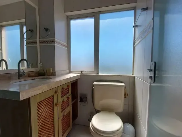 Imagem 4: Imóvel para Aluguel com 75 Metros Quadrados com 2 Quartos em Centro - Bombinhas - Sc