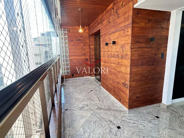 Imagem 1: Apartamento de 3 Quartos no Parque das Castanheiras, a 2 Quadras do Mar