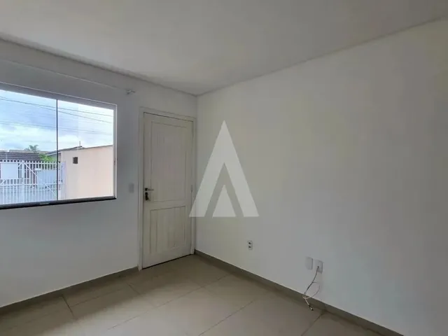 Imagem 9: Geminado com 2 Quartos, Sendo 1 Deles com Sacada, 1 Banheiro Social e 2 Vaga de Garagem No