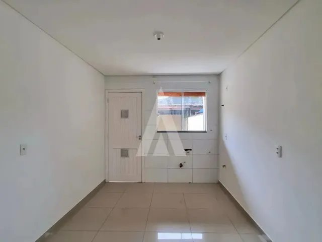 Imagem 7: Geminado com 2 Quartos, Sendo 1 Deles com Sacada, 1 Banheiro Social e 2 Vaga de Garagem No