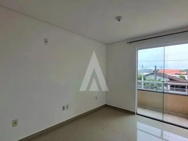 Imagem 11: Geminado com 2 Quartos, Sendo 1 Deles com Sacada, 1 Banheiro Social e 2 Vaga de Garagem No