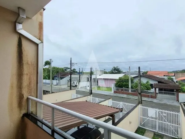 Imagem 8: Geminado com 2 Quartos, Sendo 1 Deles com Sacada, 1 Banheiro Social e 2 Vaga de Garagem No
