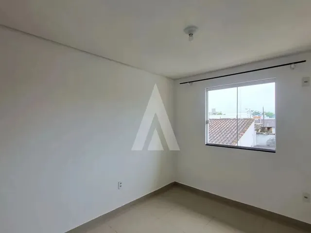 Imagem 16: Geminado com 2 Quartos, Sendo 1 Deles com Sacada, 1 Banheiro Social e 2 Vaga de Garagem No