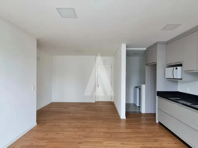 Imagem 11: Apartamento com 2 Quartos, Sendo 1 Suíte, Sacada com Churrasqueira e Elevador no Bairro