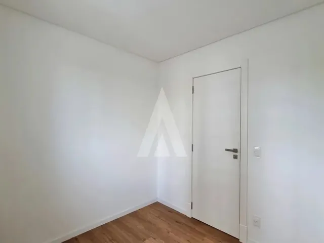 Imagem 3: Apartamento com 2 Quartos, Sendo 1 Suíte, Sacada com Churrasqueira e Elevador no Bairro