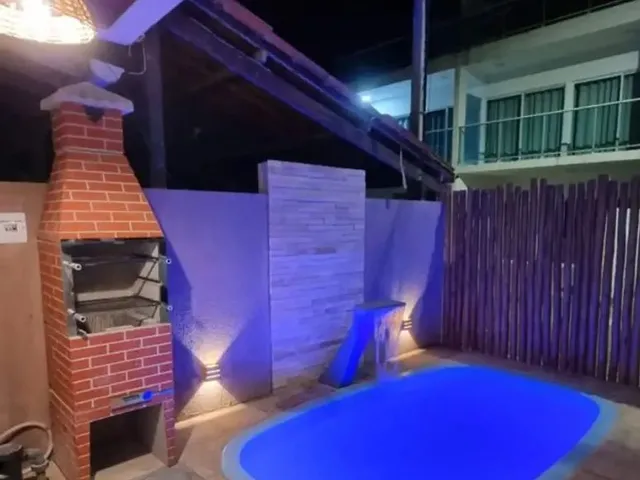 Imagem: A casa possui 3 Dormitórios, 1 Suíte, Acomodam 10