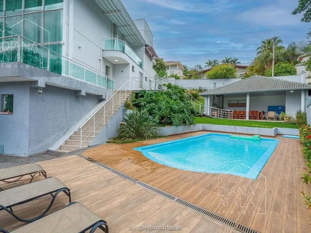 Imagem: Casa Recém Reformada com 4 Quartos À Venda