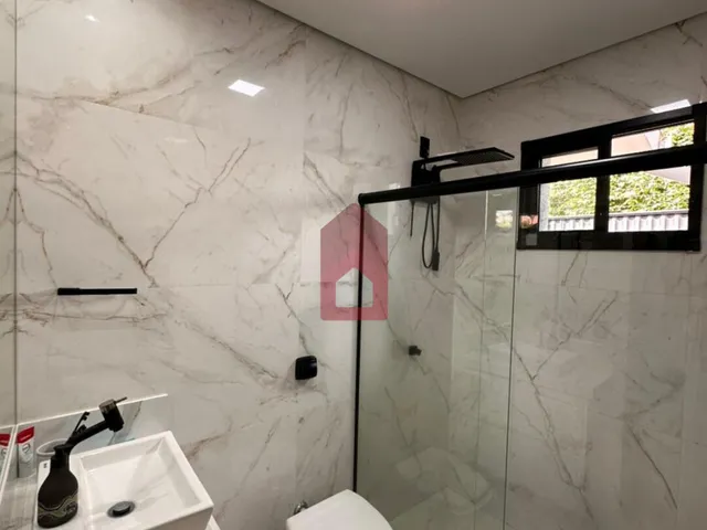 Imagem 2: Casa com Eletrodomésticos e Placas Solares, Pronta pra Morar!