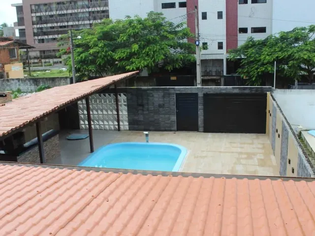 Imagem: A casa possui 5 Dormitórios, 6 Suítes, Acomodam 25