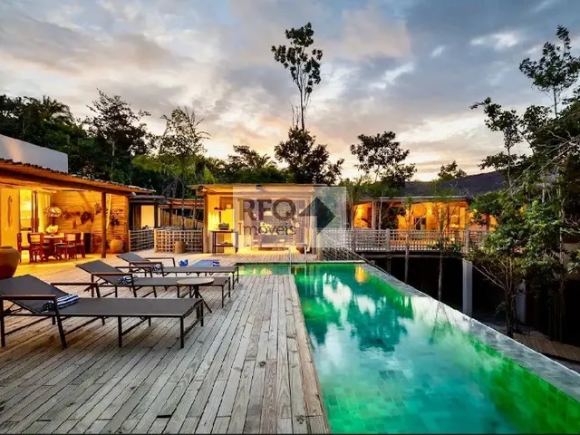 Imagem: Luxuosa mansão de 7 quartos à venda em