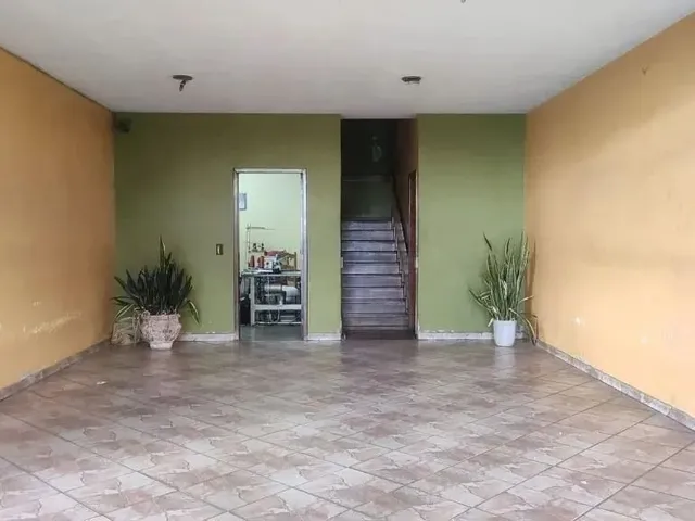 Imagem: Sobrado de 400 M² com 04 Quartos em Frente