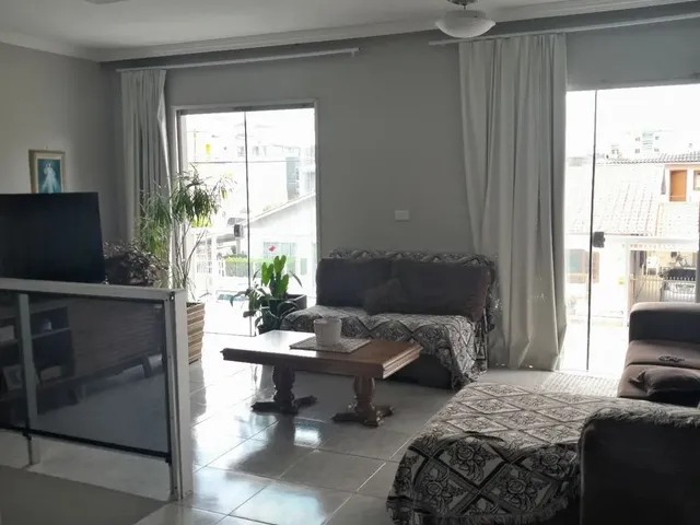 Imagem 4: Amplo Apartamento no Centro de Torres
