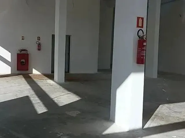Imagem 11: Oportunidade Única: Loja Comercial no Centro Profissional Lusitano