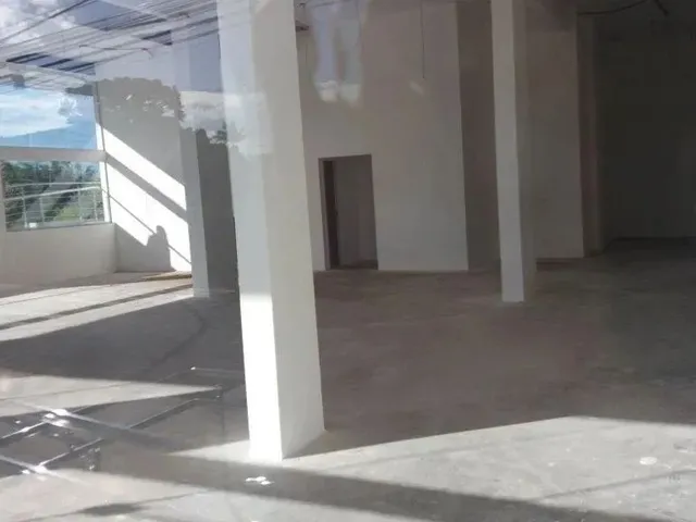 Imagem 10: Oportunidade Única: Loja Comercial no Centro Profissional Lusitano