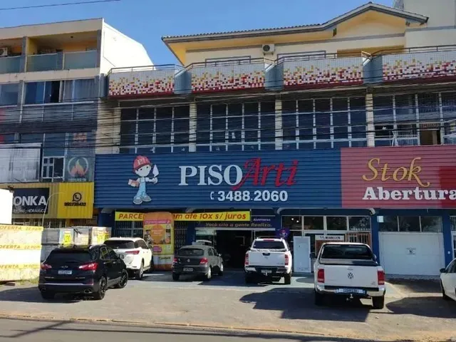 Imagem: Aluguel de Sala Comercial Espaçosa no Bairro