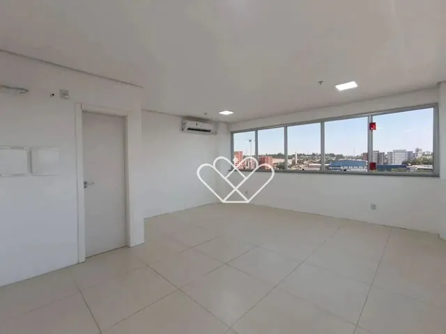 Imagem 4: Sala Comercial no Centro: Oportunidade Imperdível para Seu Negócio!