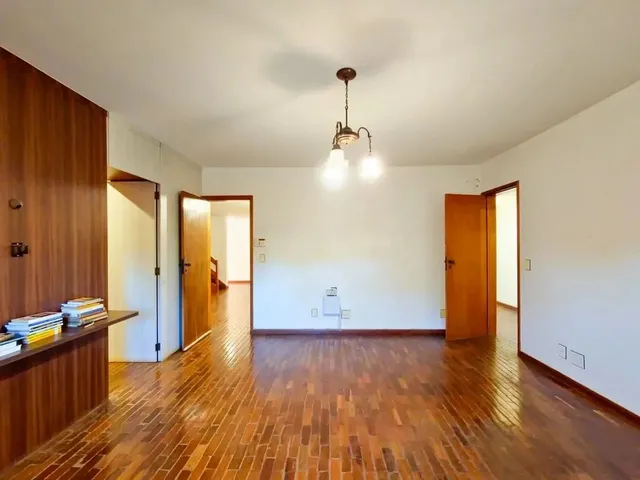 Imagem 6: Casa 5 Quartos - Varanda - Aquecimento Solar - Piscina - Jardim