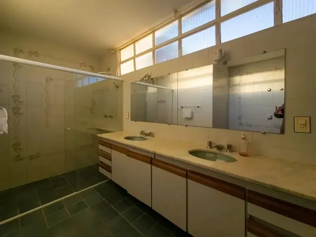Imagem 11: Casa 5 Quartos - Varanda - Aquecimento Solar - Piscina - Jardim