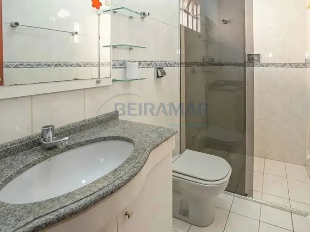 Imagem 2: Casa de 5 Quartos, 4 Suítes e 6 Vagas de Garagem À Venda - Guará II