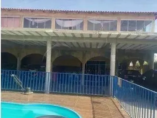 Imagem: Casa Ampla com 7 Quartos, Lazer e Garagem
